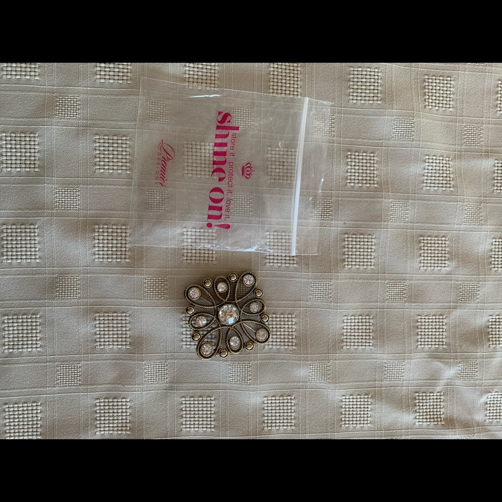 Brooch